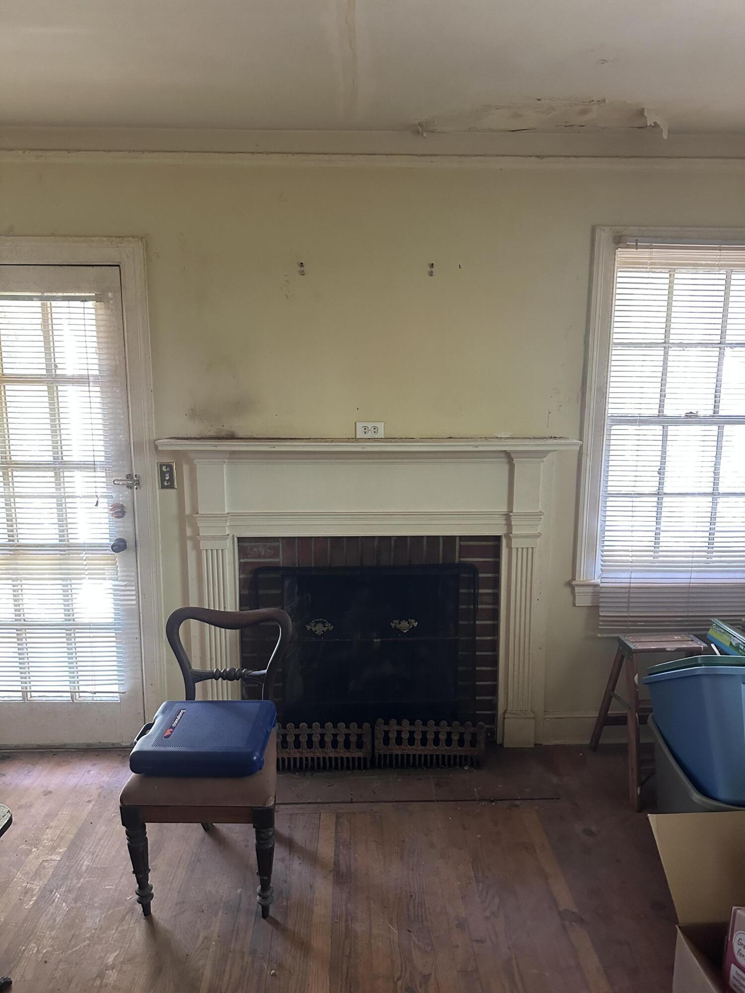 11 Oakdale Place