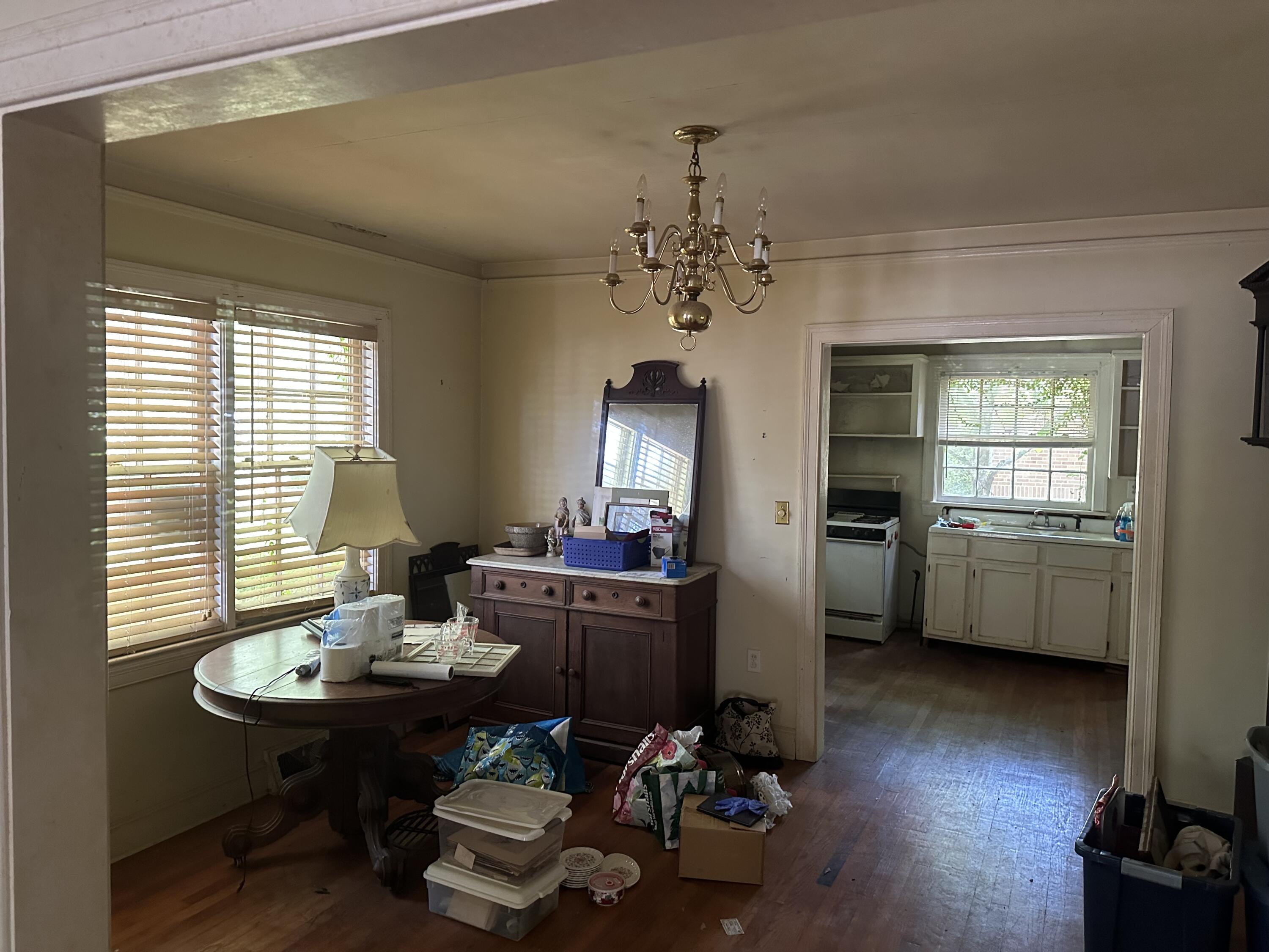 11 Oakdale Place
