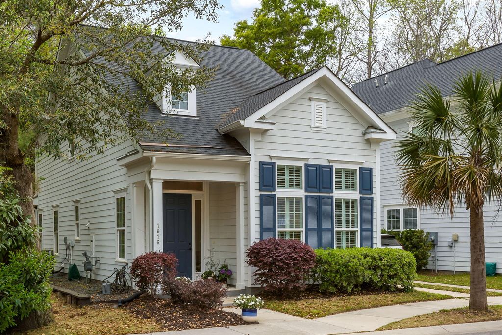 Photo of 1916 Fleming Woods Road, Charleston, SC 29412 (MLS # 26008551)
