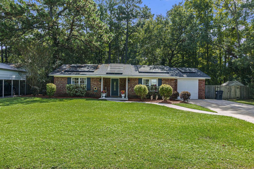 Photo of 117 Rosa Street, Summerville, SC 29483 (MLS # 25026949)