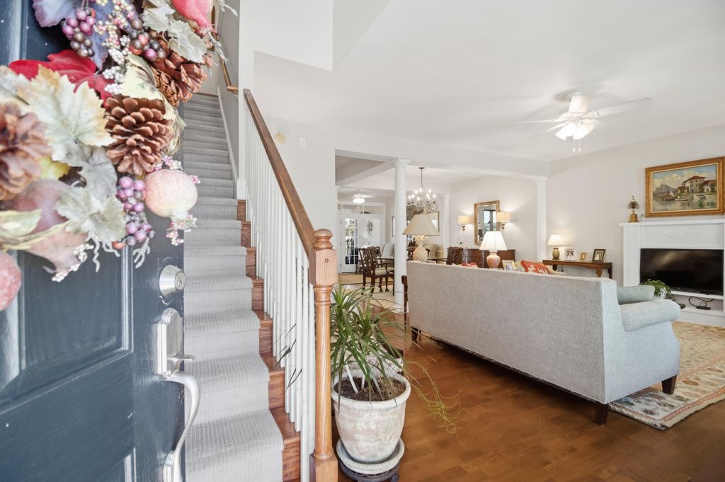 Photo of 806 Sage Bird Vw, Charleston, SC 29412 (MLS # 26008195)