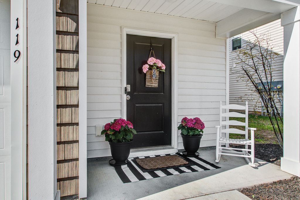 Photo of 119 Gaura Lane, Summerville, SC 29483 (MLS # 26008421)