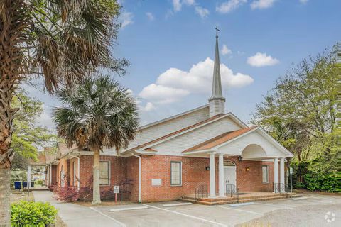 Photo of 835 Magnolia Road, Charleston, SC 29407 (MLS # 25019141)