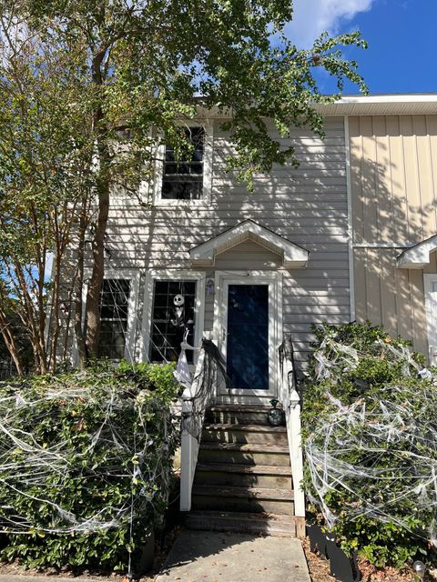 A home in North Charleston