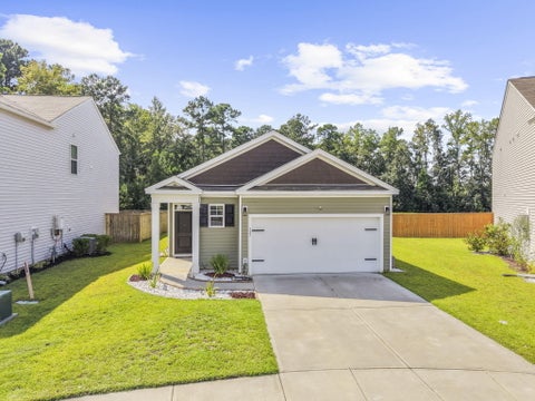 Photo of 627 Silver Spruce Street, Summerville, SC 29486 (MLS # 26023098)