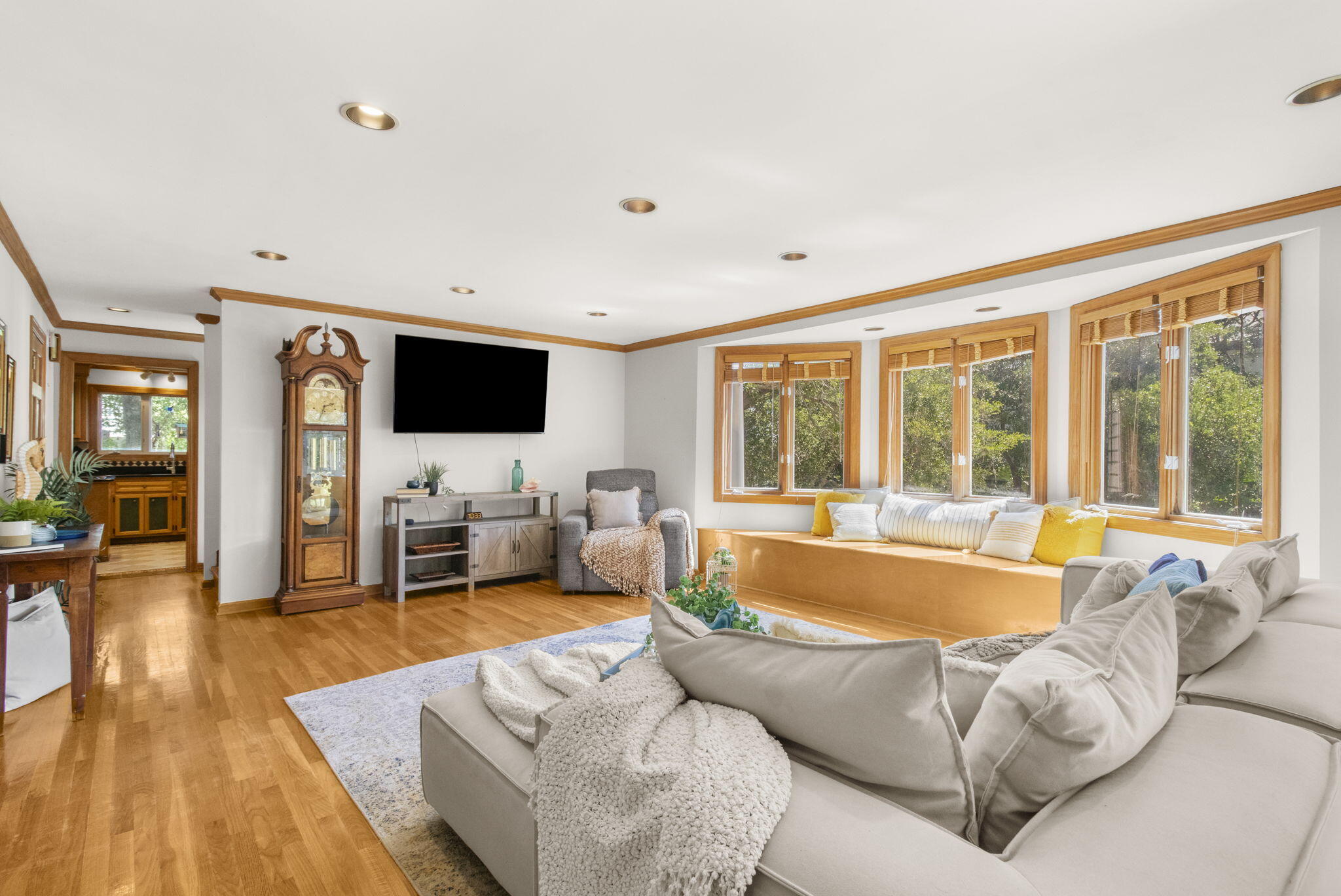 4 55th Avenue