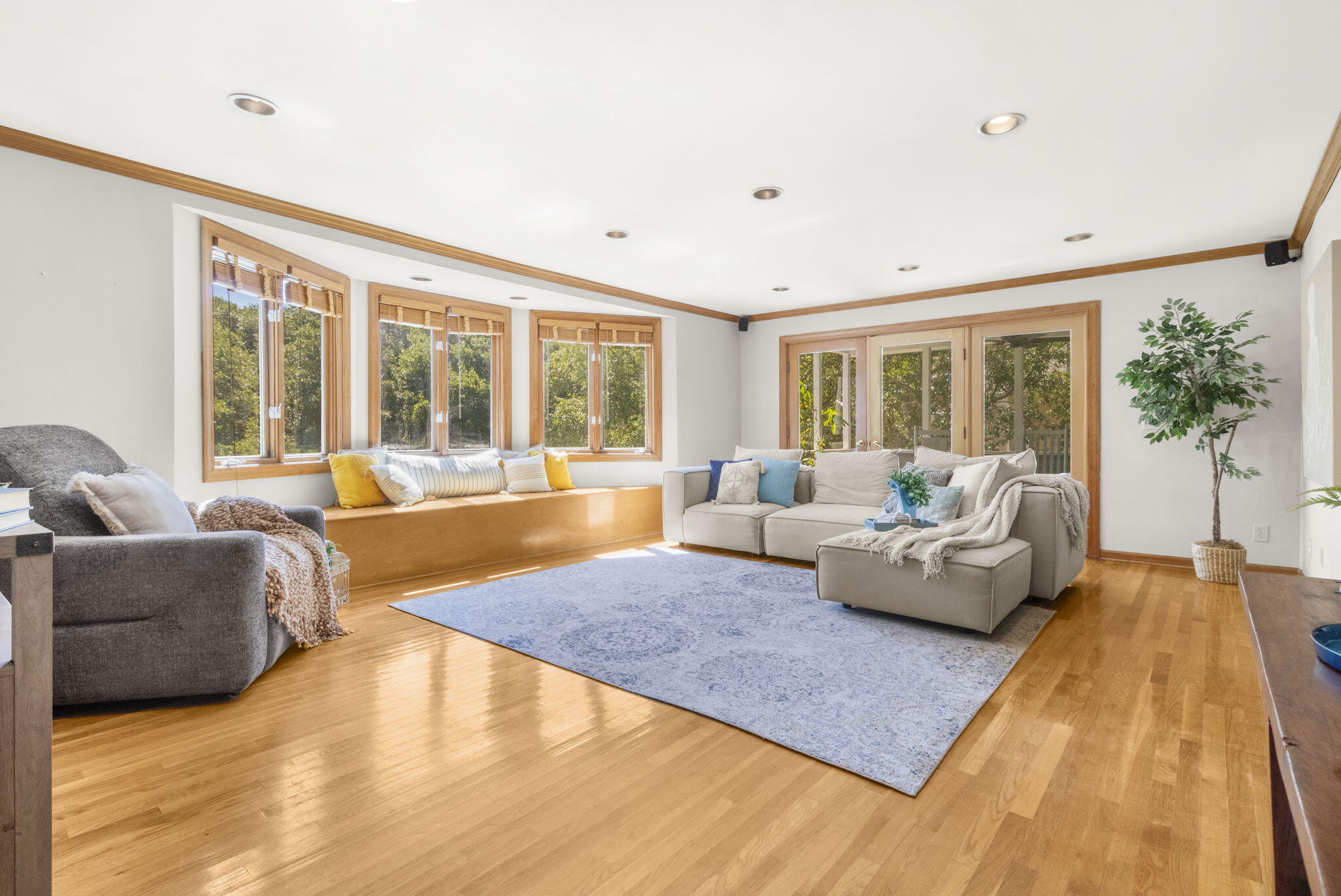 4 55th Avenue