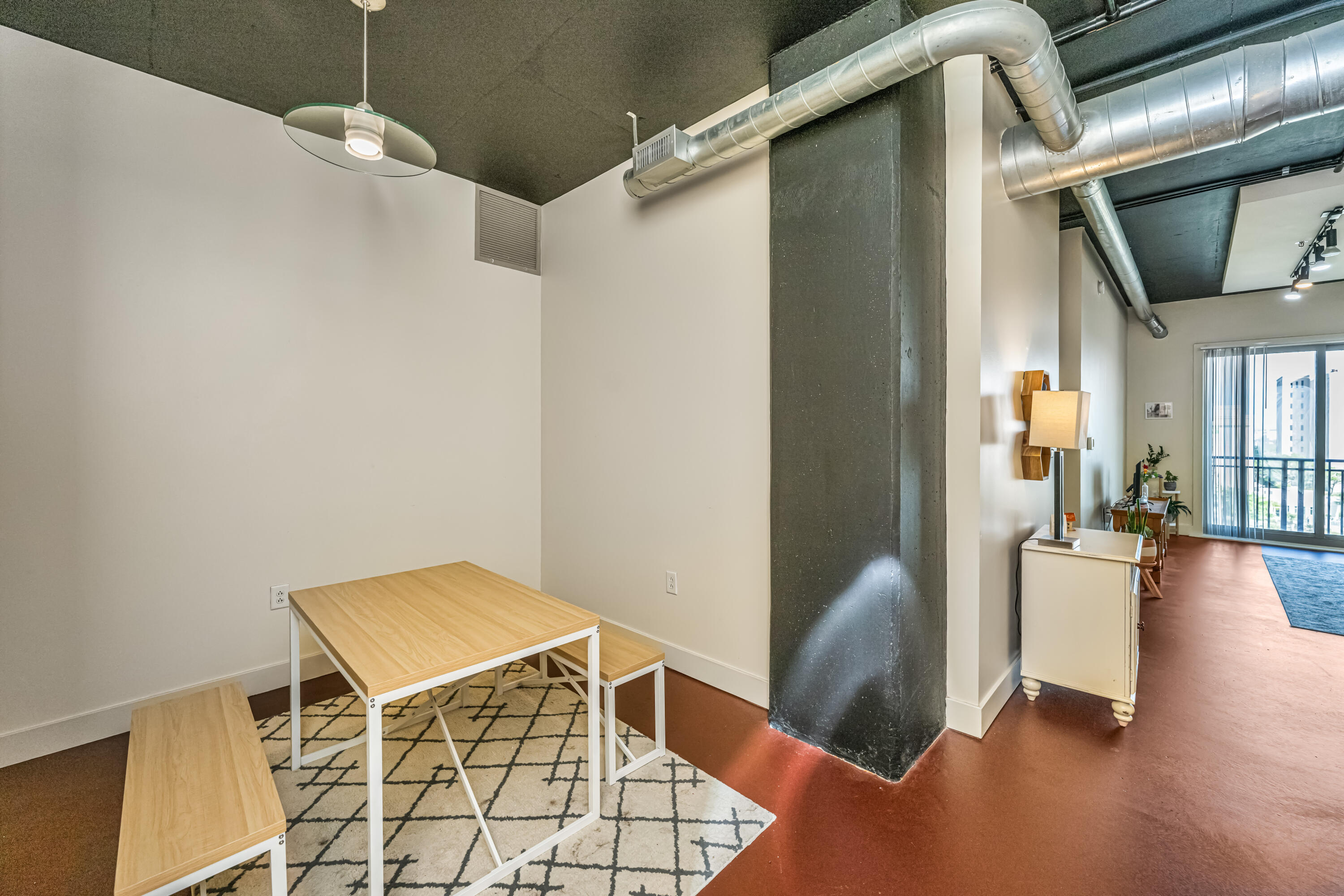 150 Bee Street 713