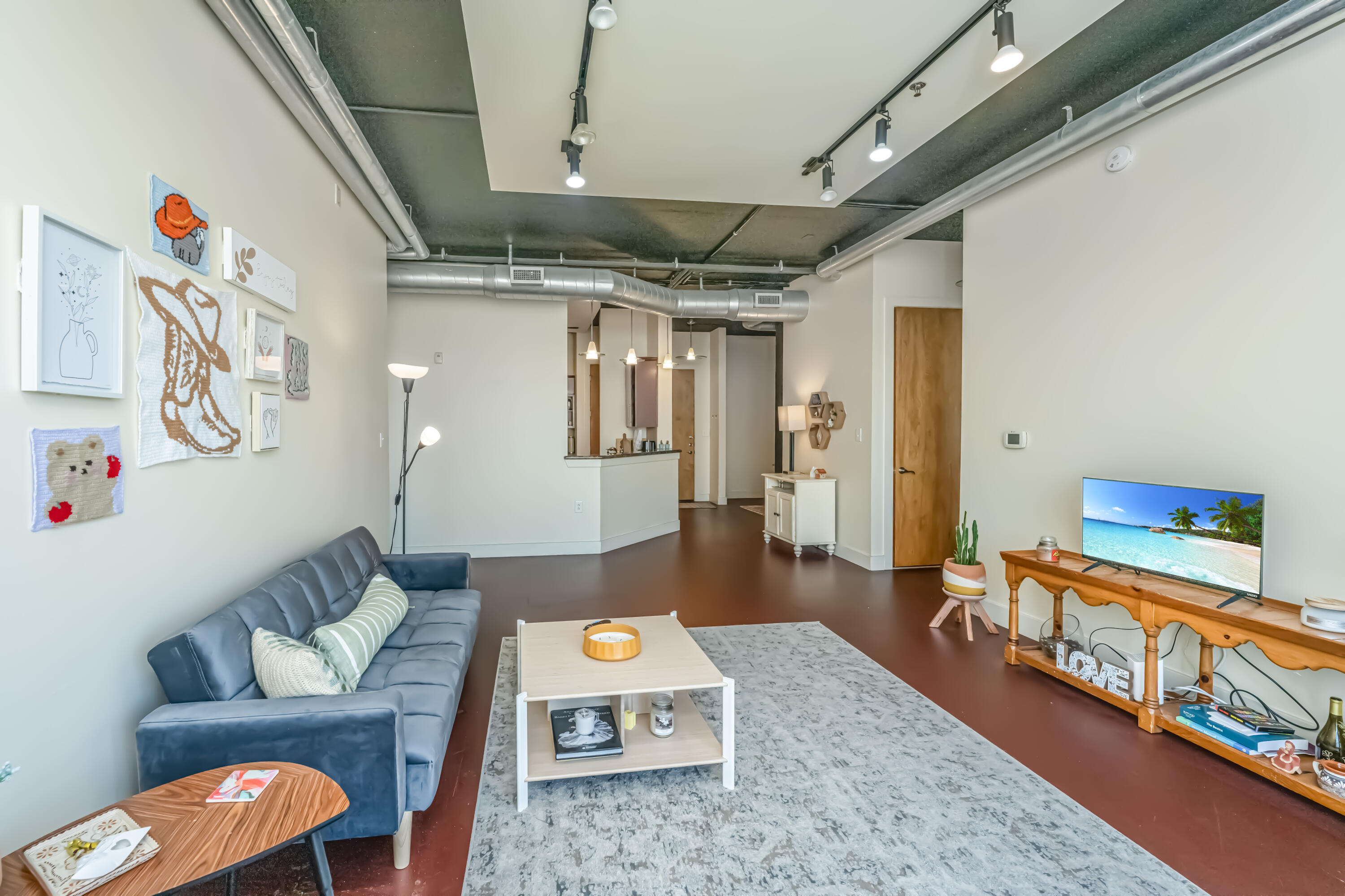 150 Bee Street 713