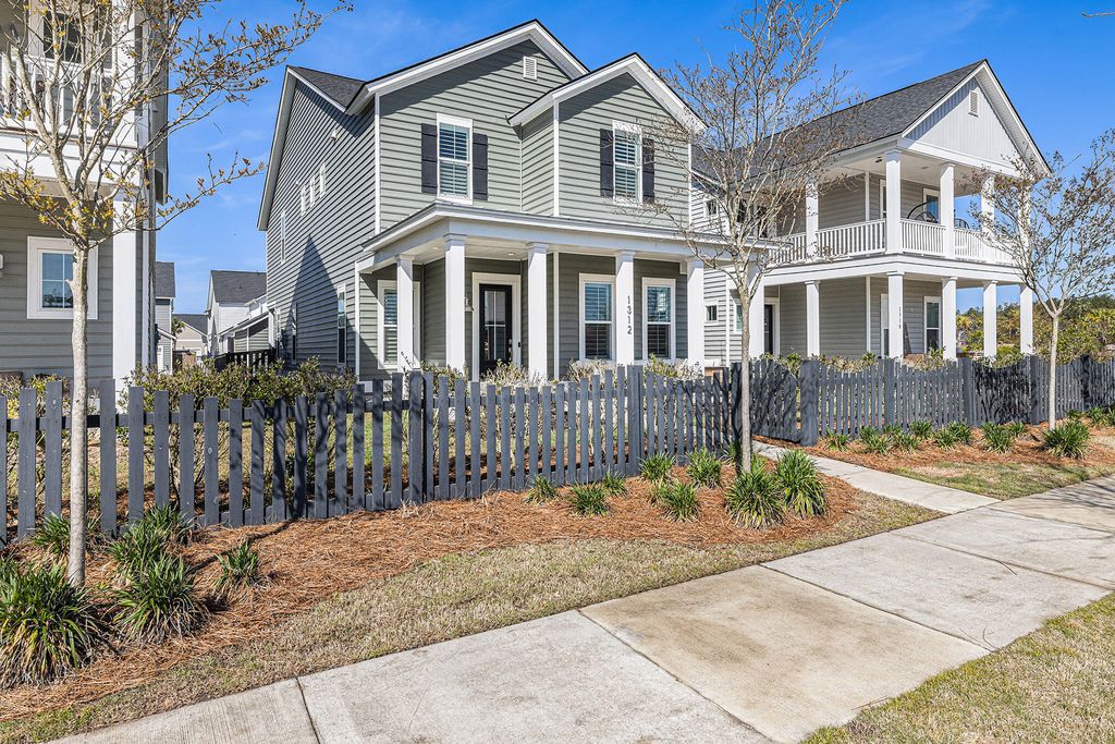 Photo of 1312 Clay Field Trail, Summerville, SC 29485 (MLS # 26000635)