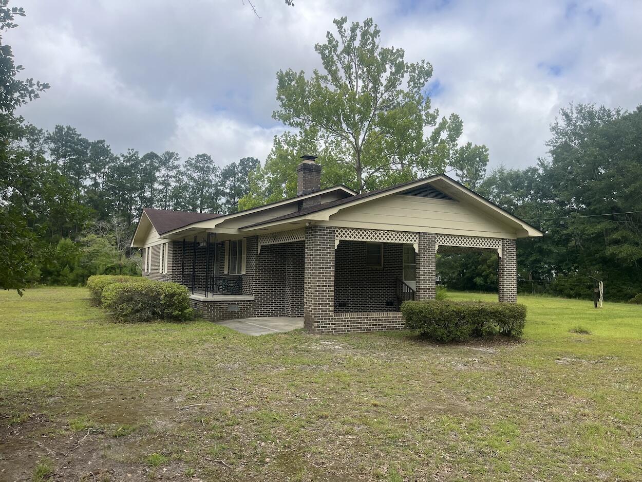 379 Chestnut Road
