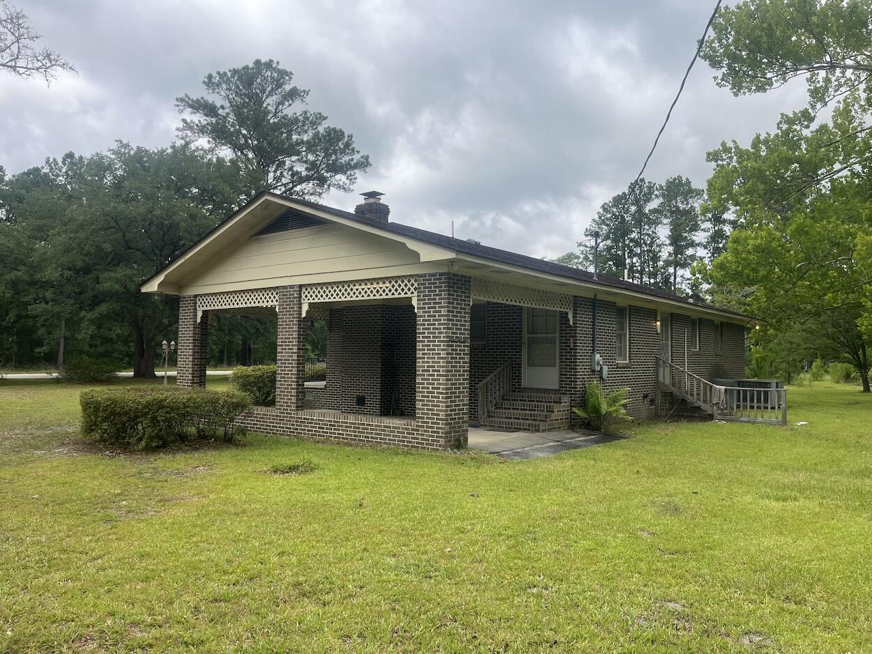 379 Chestnut Road