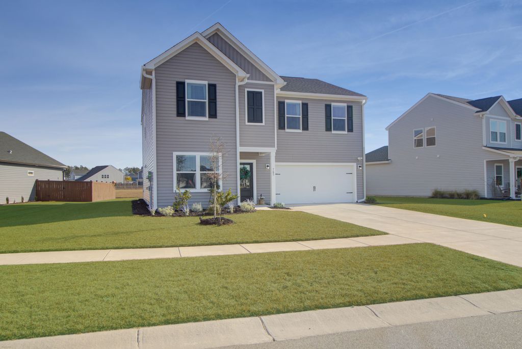 Photo of 765 Sienna Way, Summerville, SC 29486 (MLS # 26002974)