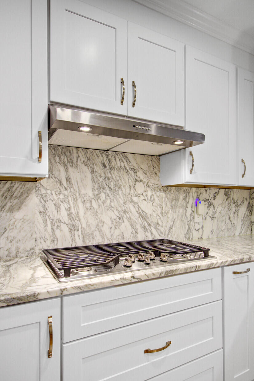 135 Pier View Street 201