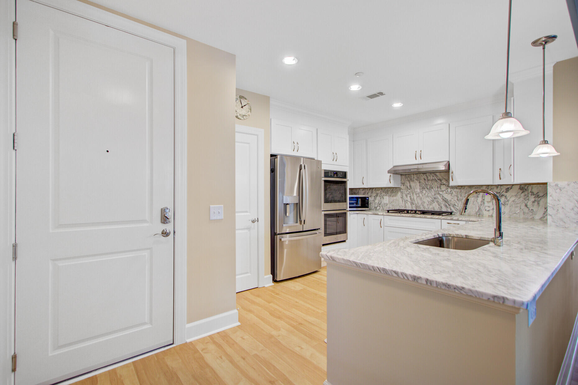 135 Pier View Street 201