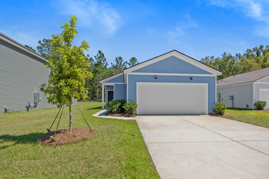 Photo of 716 Meadowbrook Lane, Summerville, SC 29486 (MLS # 25025886)