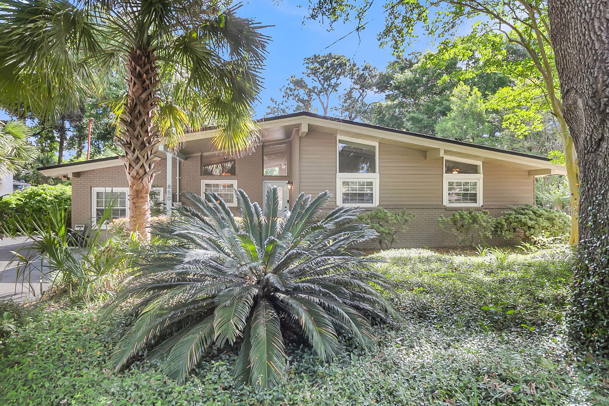 850 Montgomery Road