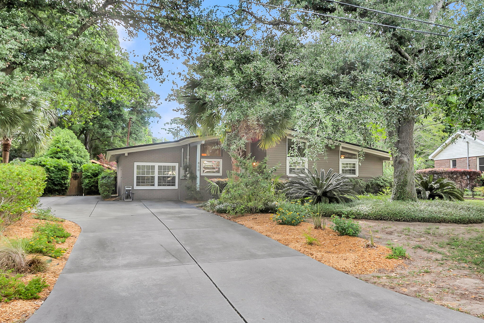 850 Montgomery Road