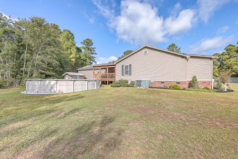 A home in Summerton