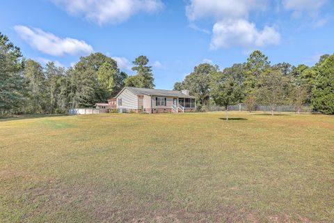 A home in Summerton