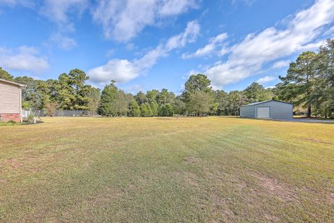 A home in Summerton