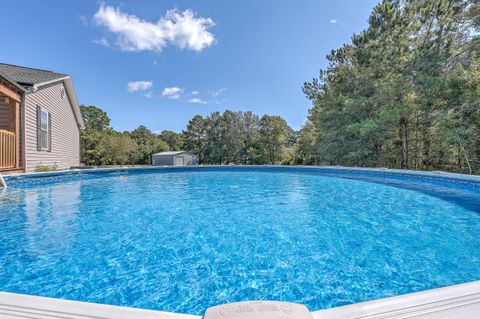 A home in Summerton