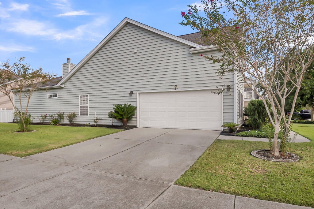 Photo of 100 Cottage Path Lane, Summerville, SC 29485 (MLS # 26027581)