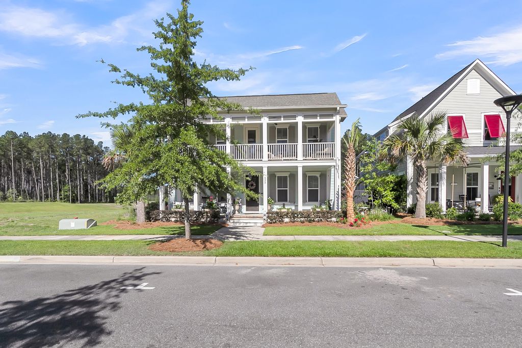 Photo of 525 Scholar Way, Summerville, SC 29486 (MLS # 25013870)