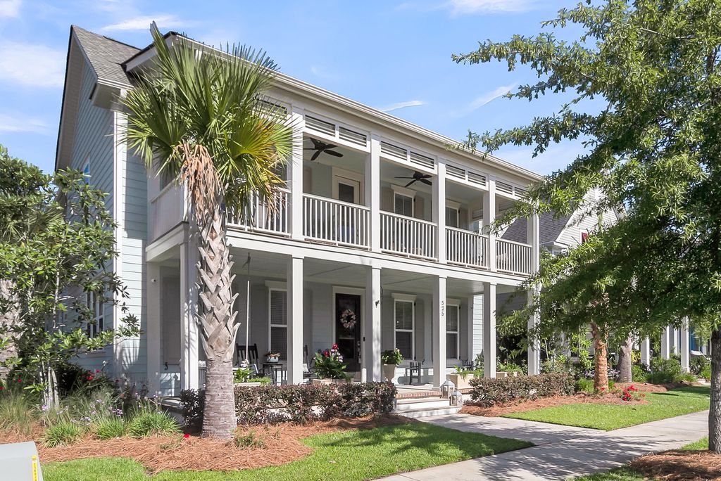 Photo of 525 Scholar Way, Summerville, SC 29486 (MLS # 25013870)