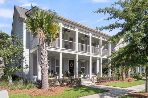 Photo of 525 Scholar Way, Summerville, SC 29486 (MLS # 25013870) Photo of 525 Scholar Way, Summerville, SC 29486 (MLS # 25013870)