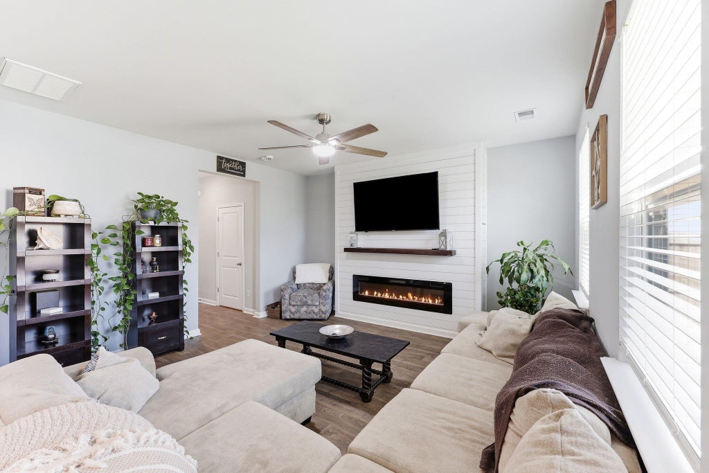 Photo of 418 Eastern Pine Drive, Summerville, SC 29486 (MLS # 26028299)