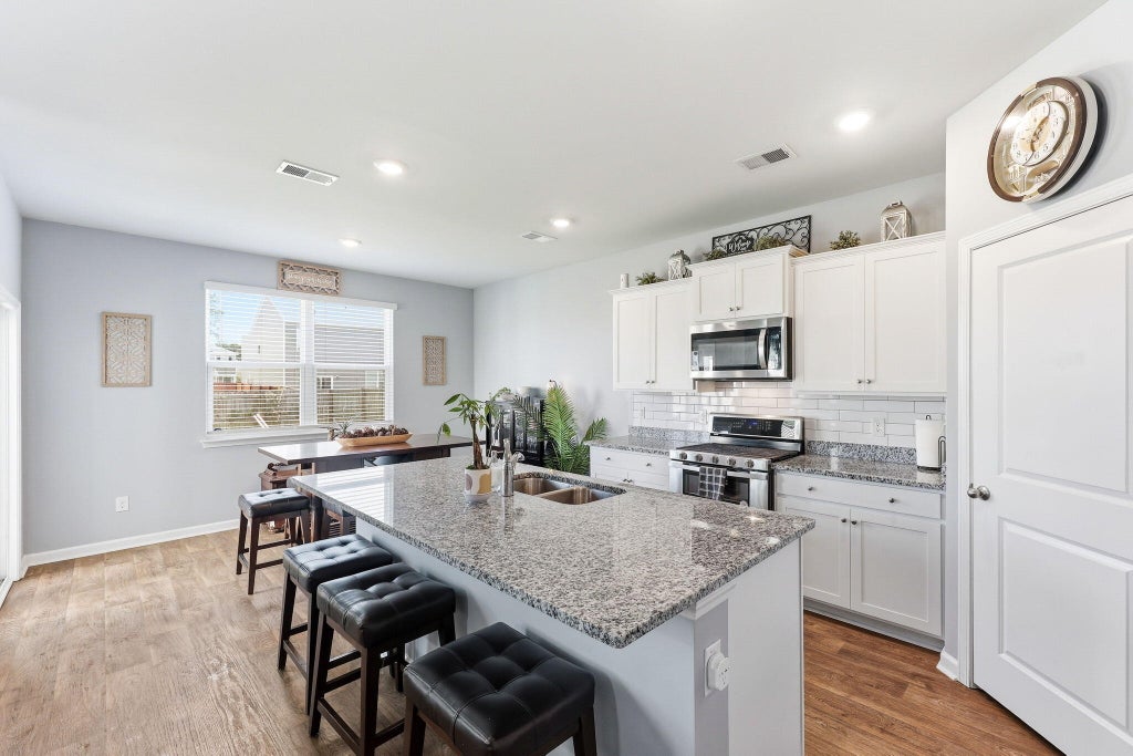 Photo of 418 Eastern Pine Drive, Summerville, SC 29486 (MLS # 26028299)