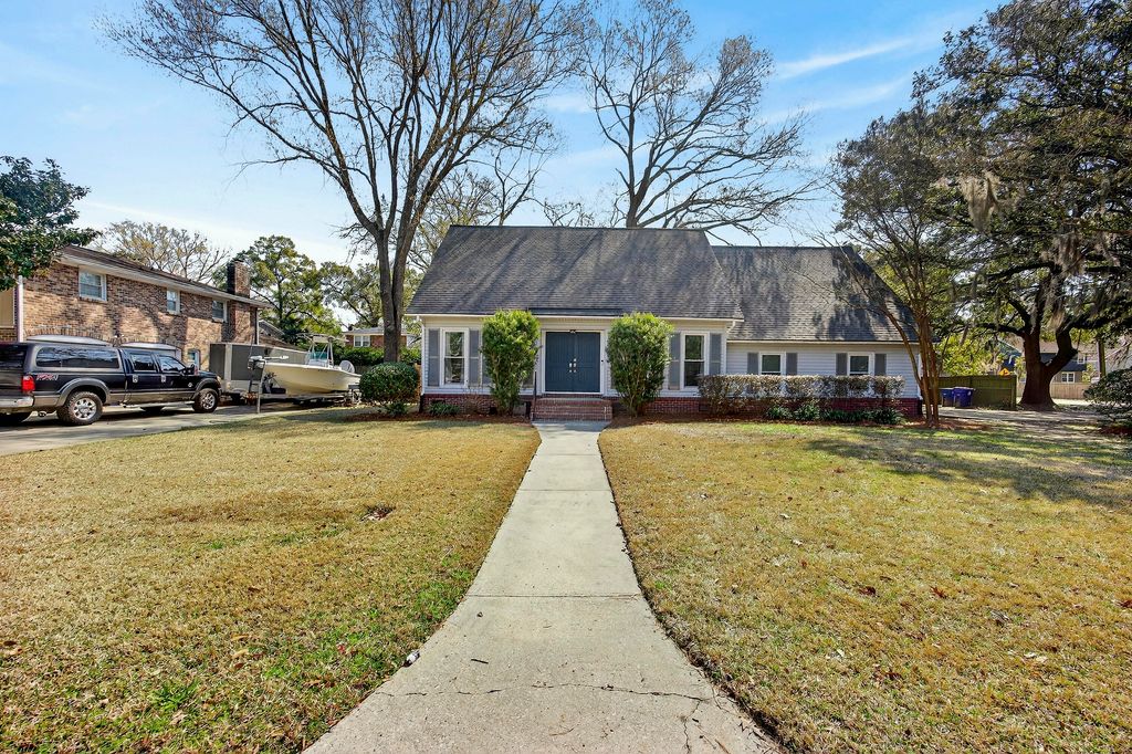 Photo of 1575 N Pinebark Lane, Charleston, SC 29407 (MLS # 26005847)