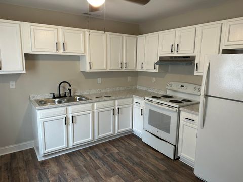 1533 N Avalon Circle Charleston SC 29407