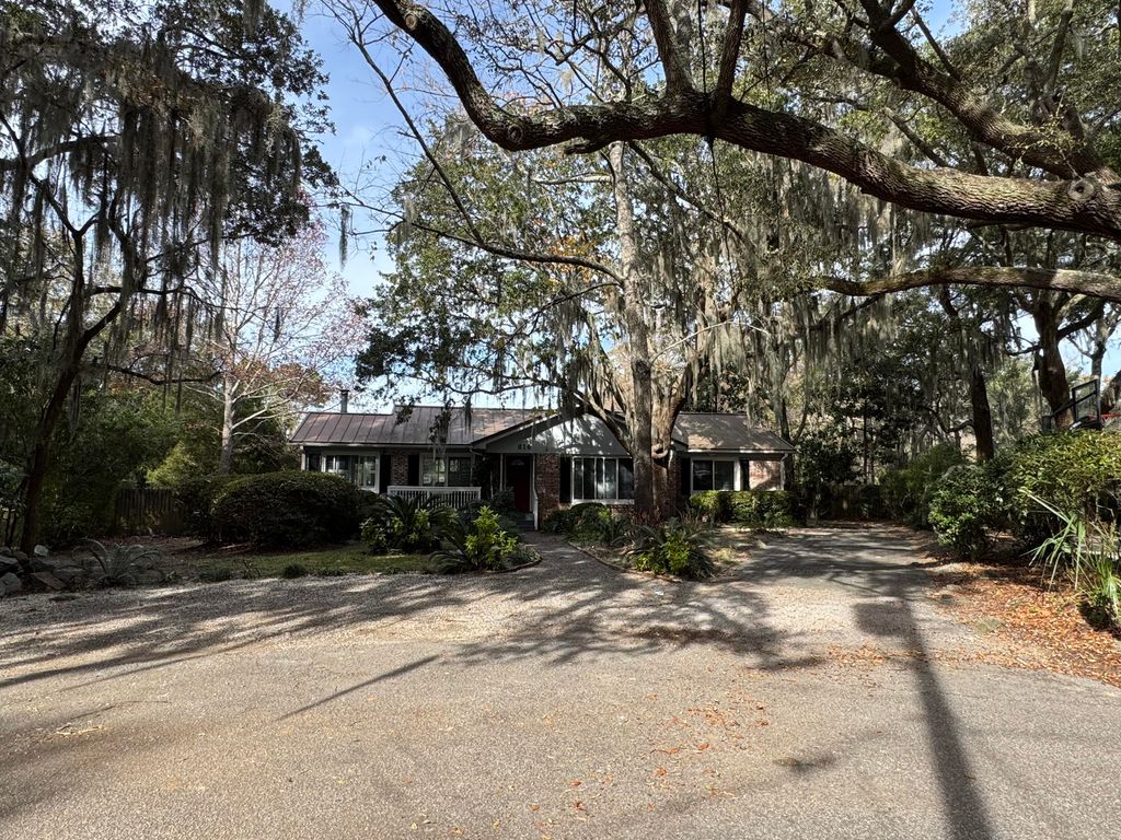 Photo of 816 Bose Court, Mount Pleasant, SC 29464 (MLS # 25032663)