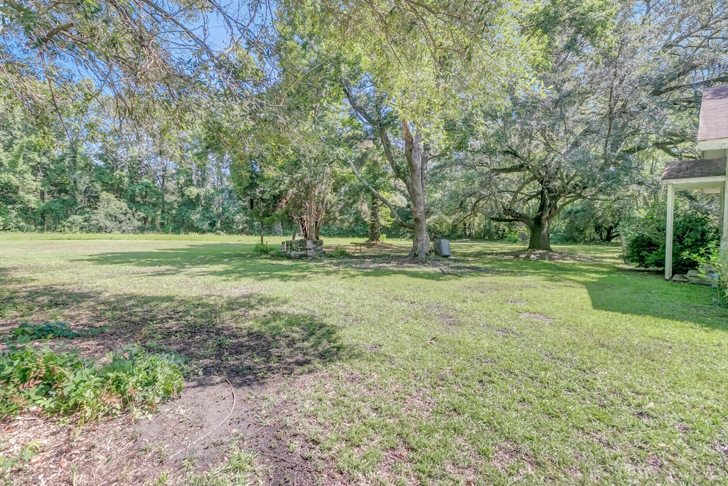 Photo of 1736 Central Avenue, Summerville, SC 29483 (MLS # 26019219)