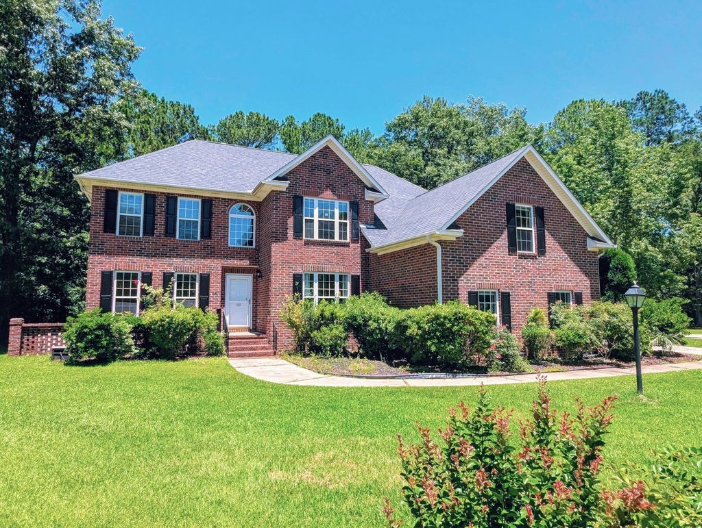 Photo of 150 Haleswood Circle, Goose Creek, SC 29445 (MLS # 26016135)