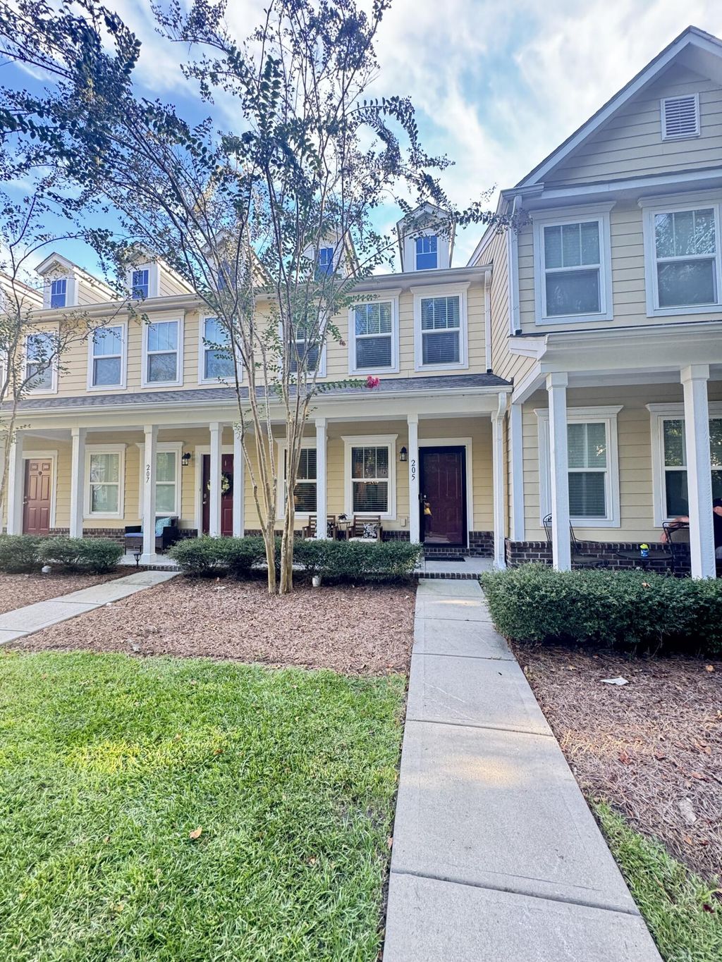 Photo of 205 Bennett Lane, Summerville, SC 29483 (MLS # 25026749)