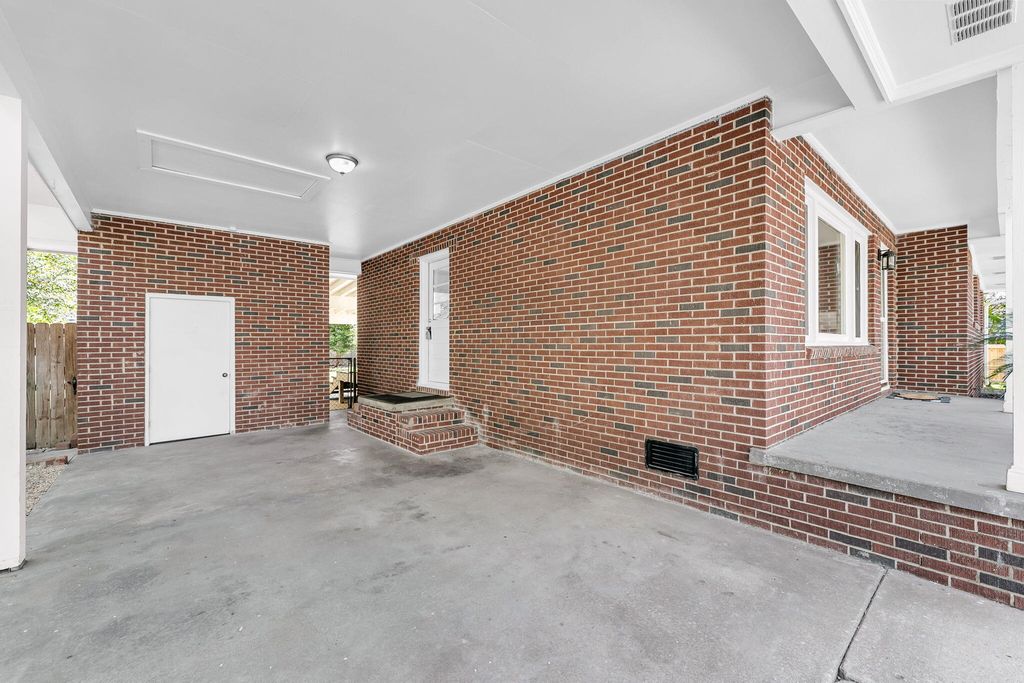 Photo of 838 Quail Drive, Charleston, SC 29412 (MLS # 26008160)