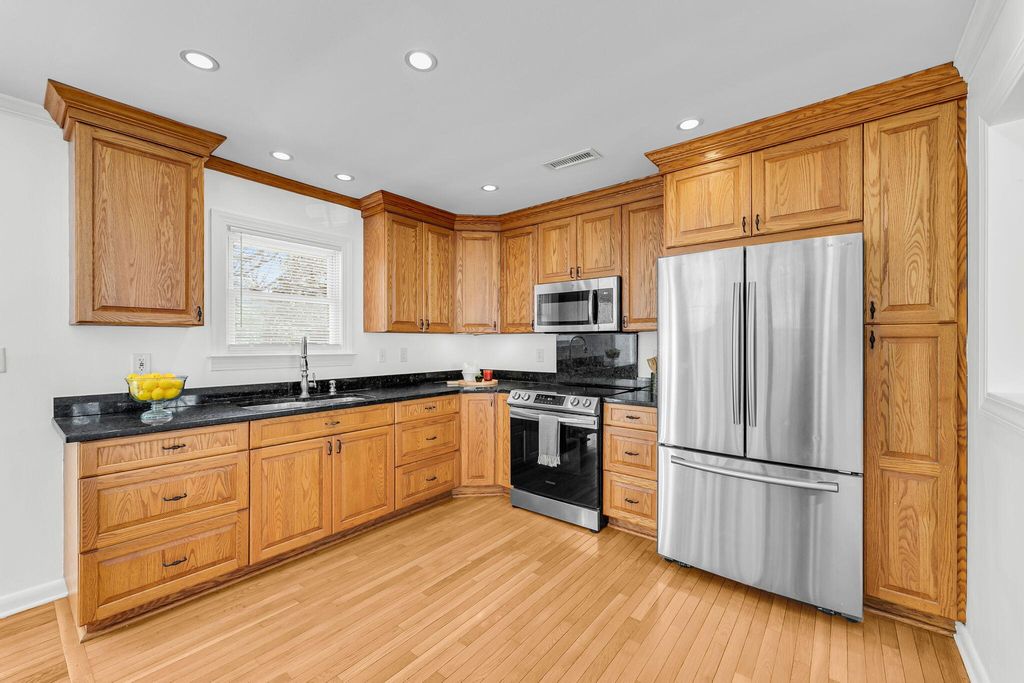 Photo of 838 Quail Drive, Charleston, SC 29412 (MLS # 26008160)