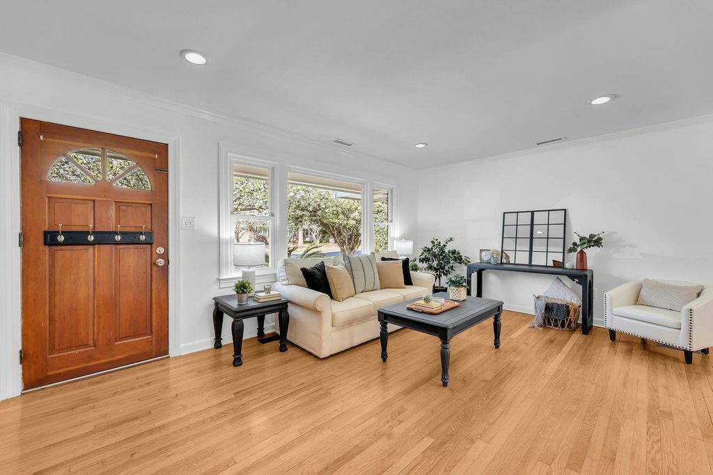 Photo of 838 Quail Drive, Charleston, SC 29412 (MLS # 26008160)