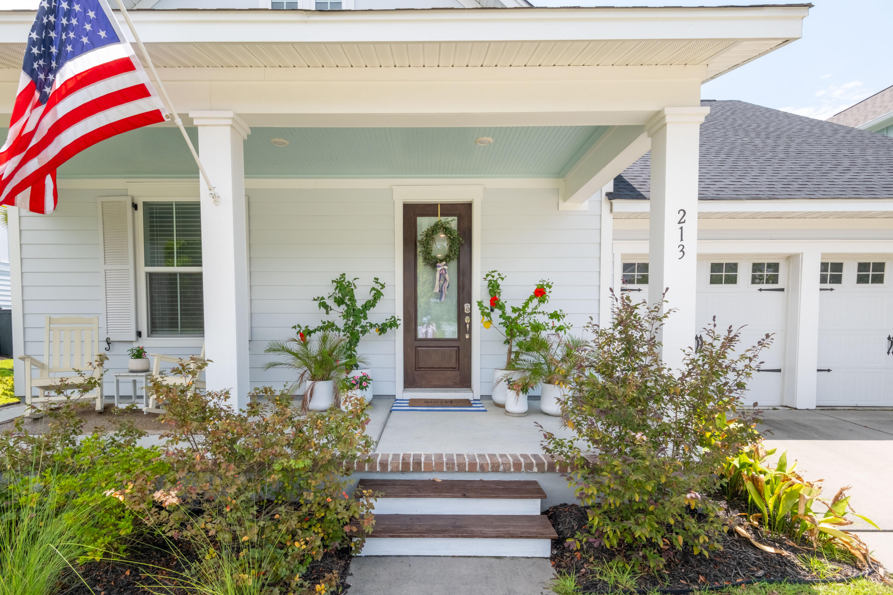 213 Clearblue Loop