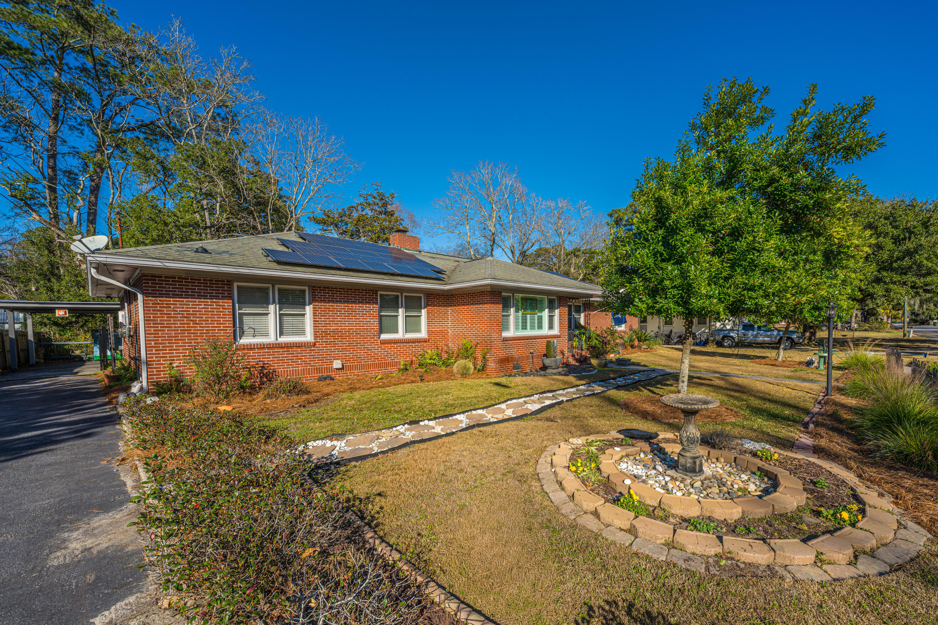 1240 Kensington Drive