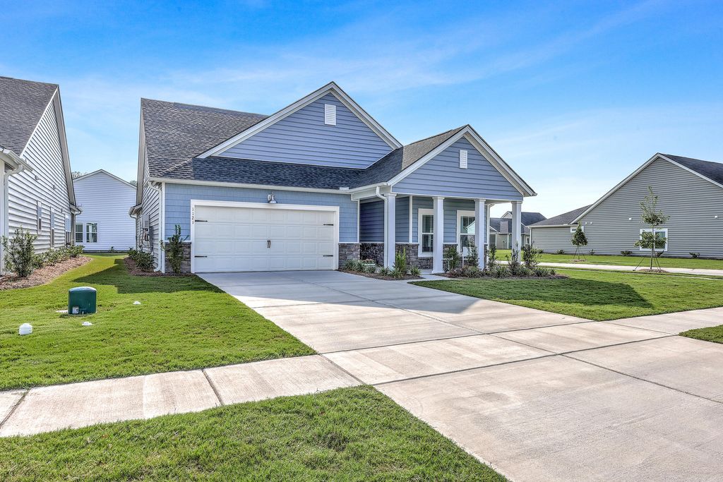 Photo of 1121 Cooper Pt Street, Summerville, SC 29485 (MLS # 25021996)