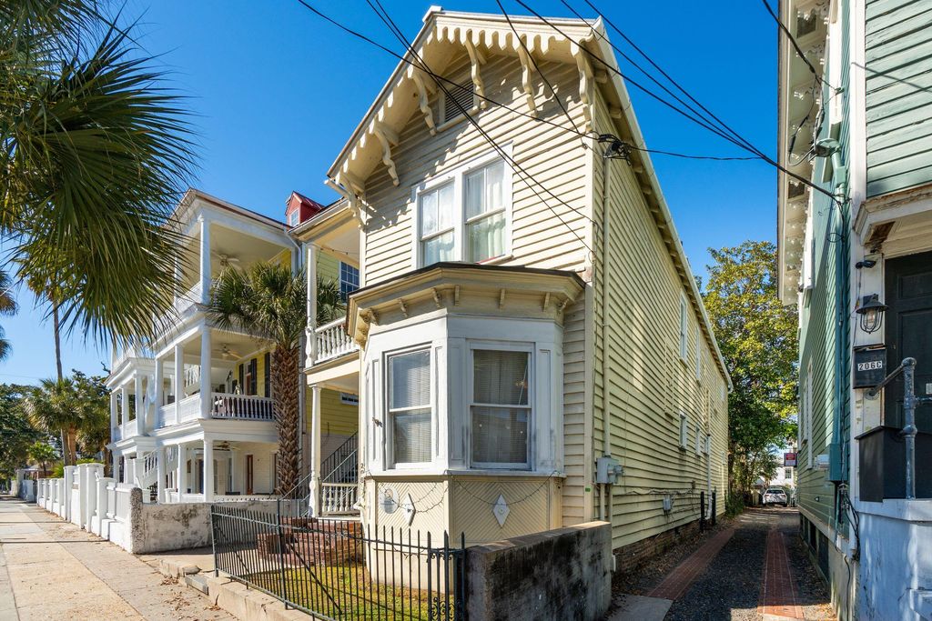 Photo of 208 Calhoun Street, Charleston, SC 29401 (MLS # 26011270)