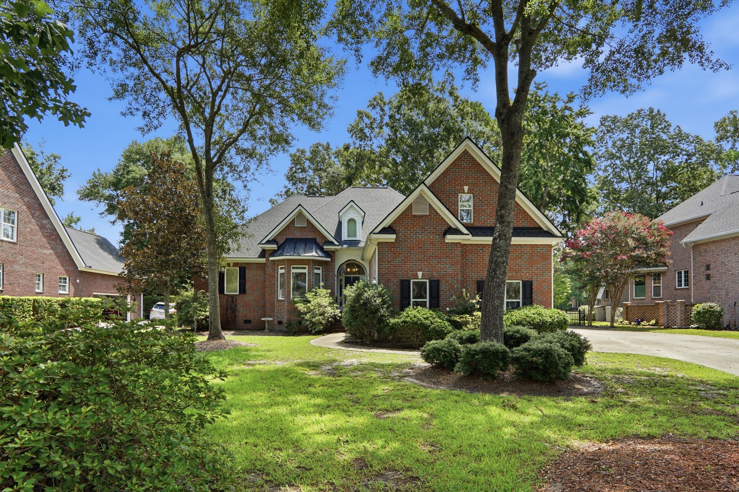 8737 Herons Walk