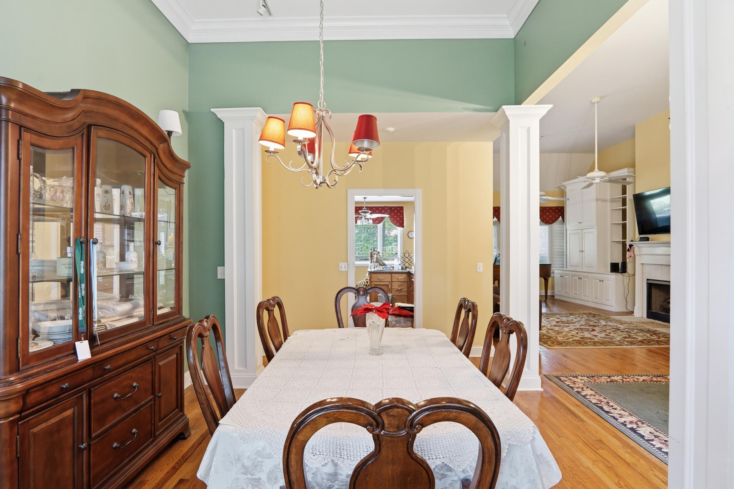 8737 Herons Walk