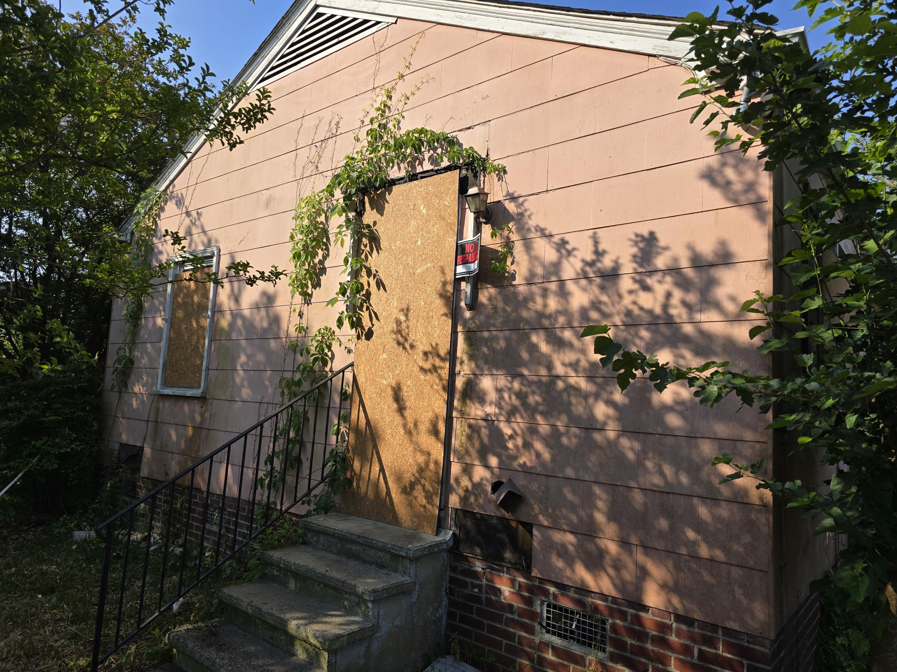 1809 Grayson Street