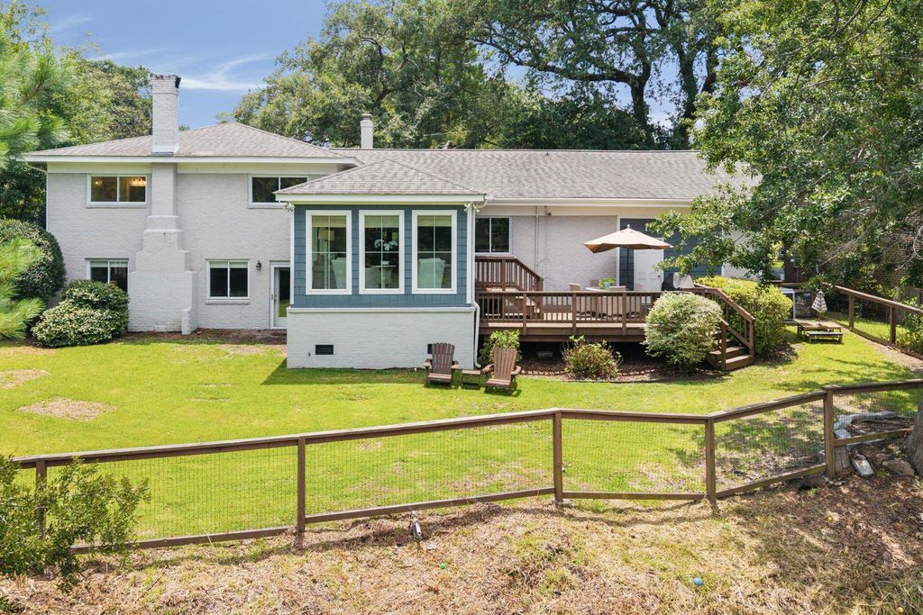 Photo of 345 Confederate Circle, Charleston, SC 29407 (MLS # 25021058)