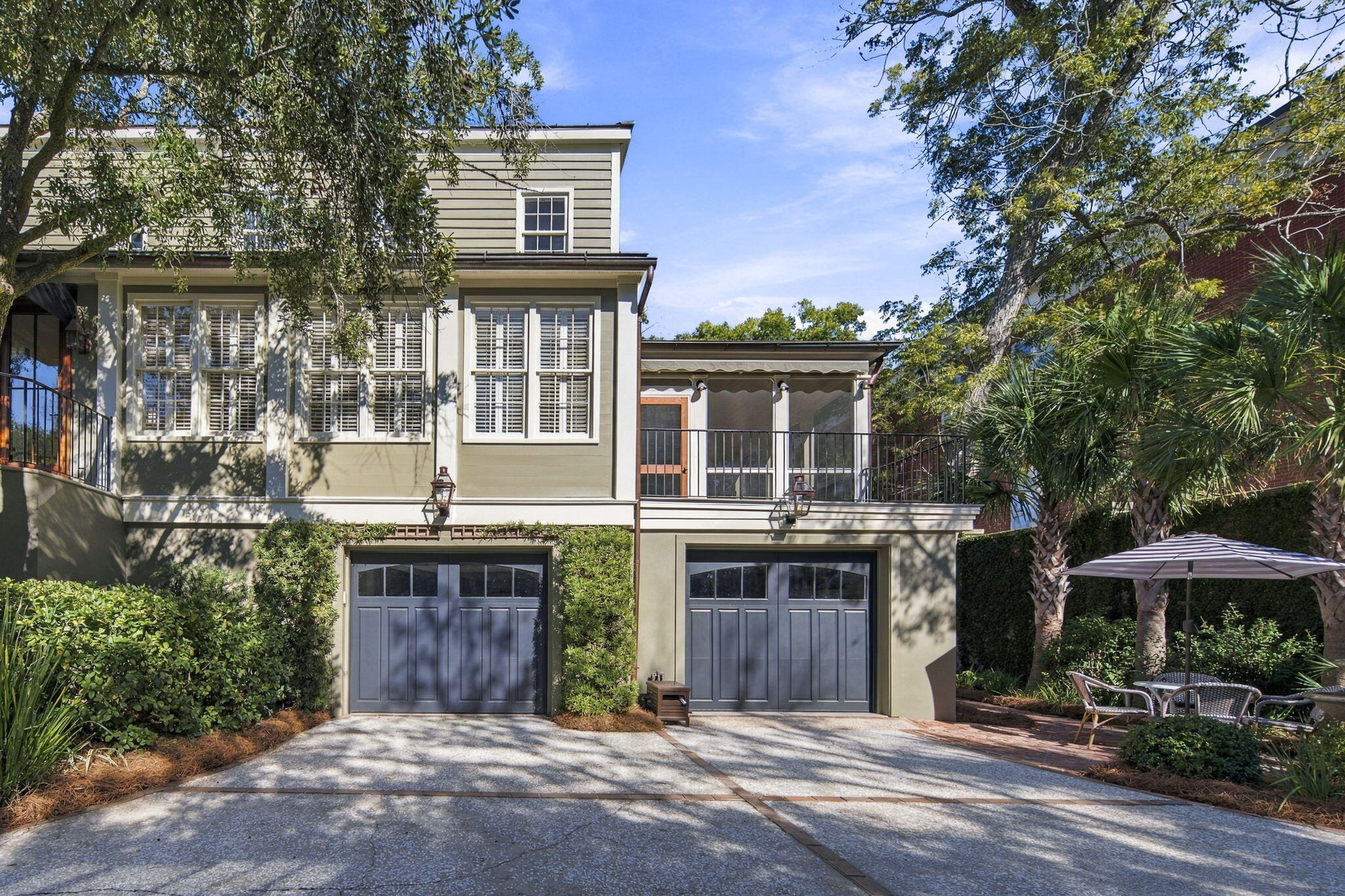 25 Charlotte Street C